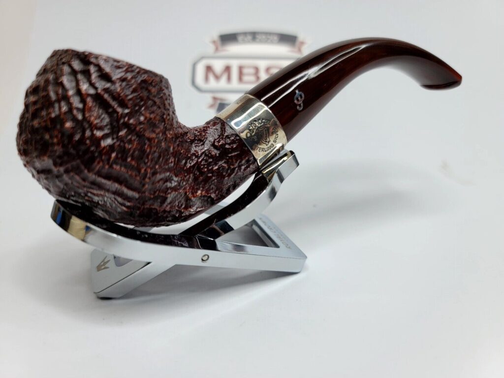 New Peterson Irish Harp Sandblasted Bent Apple Fishtail Briar