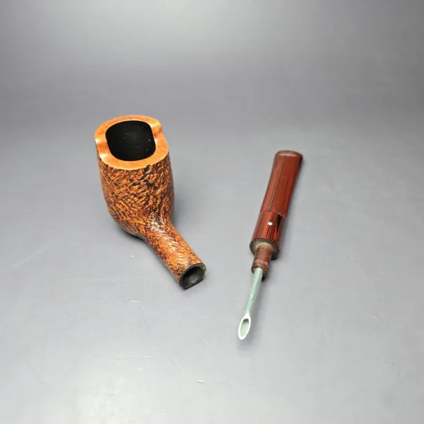 Dunhill 2023 County 4212 Sandblasted Windshield Billiard Estate Briar Pipe, Unsmoked - Image 12